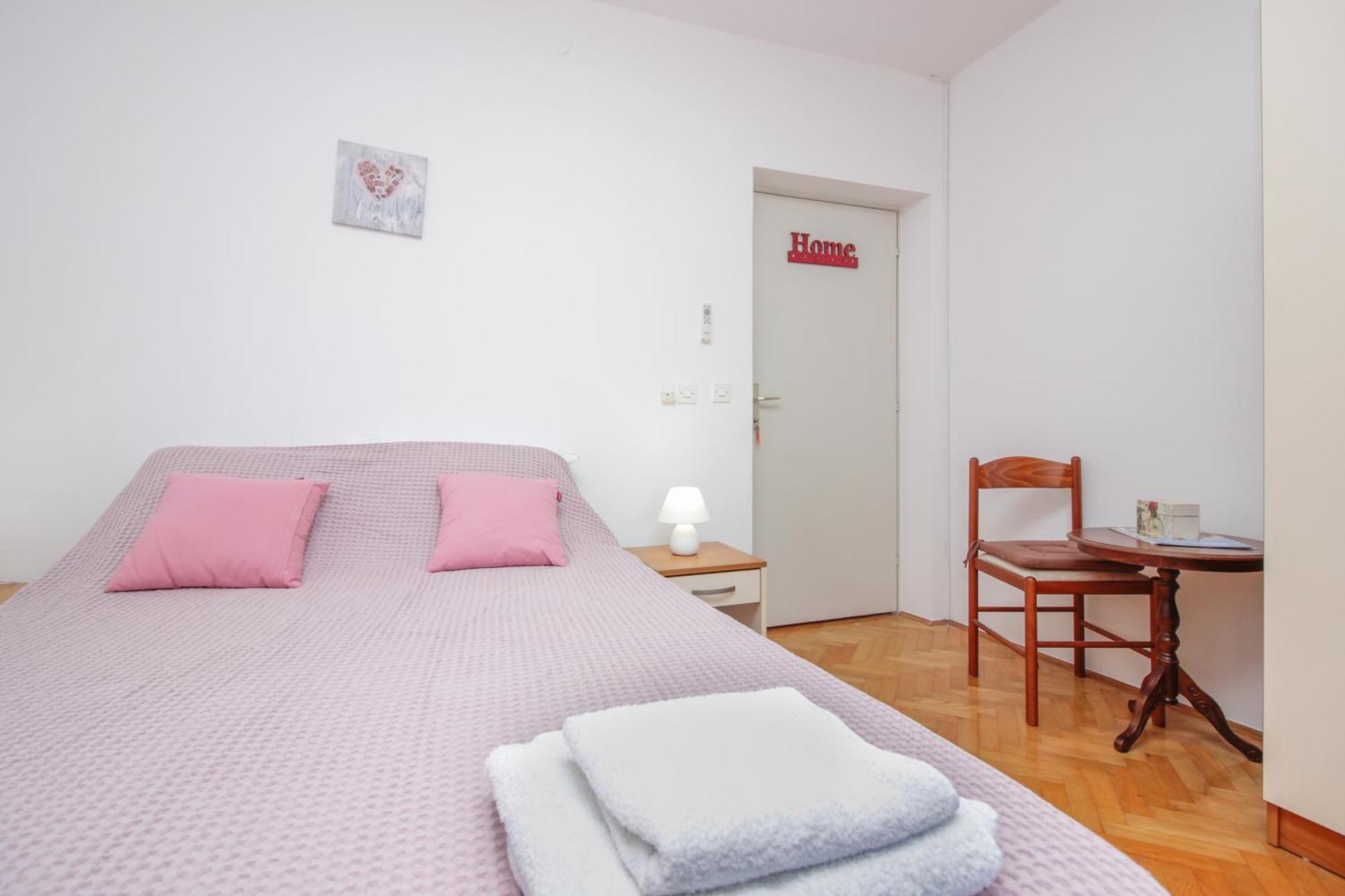 Apartments And Rooms With Parking Space Nin, Zadar - 5805 Стая снимка